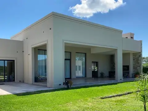 Casa en Venta en San Lorenzo Chico, USD 700.000