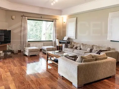 Casa en doble lote - St. Thomas Norte -  Canning