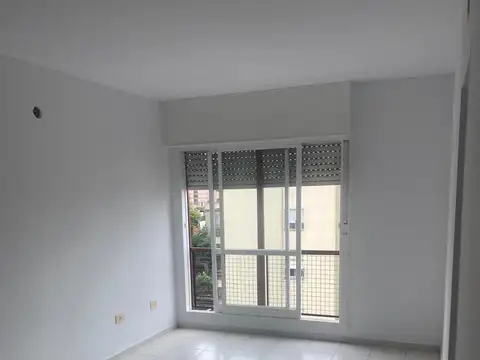 LUMINOSO MONOAMBIENTE EN LA BOCA