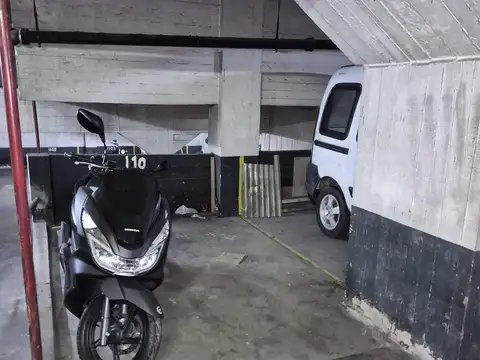 Cochera en venta en Acassuso vías a Santa Fe