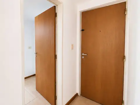 Departamento en Alquiler en Luis Agote, $ 400.000