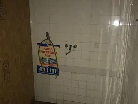 Cordoba 400, Piso P.B.