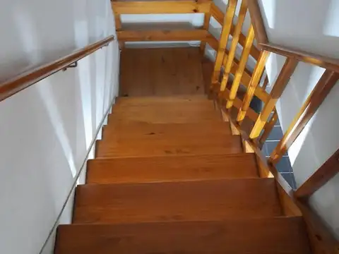 Depto Tipo Casa 4 ambientes con 2 baños