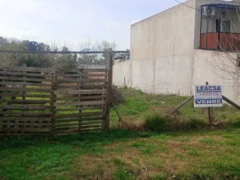 LOTE DE TERRENO EN BARRIO SARMIENTO - LA LONJA 492 M2 -