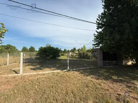TERRENO CON MEJORAS EN LAGOS DEL LEYES