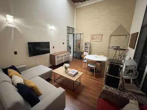 Depto Tipo Casa 4 ambientes con 2 baños