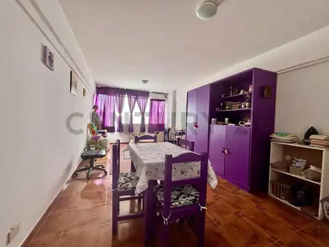 Venta de Monoambiente en Abasto al Frente  luminoso apto profesional