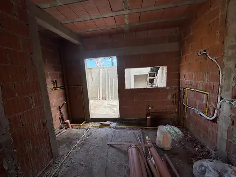 Depto Tipo Casa en Venta con 1 cocheras