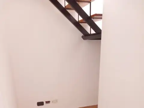 Del Campillo 2000, Piso 1