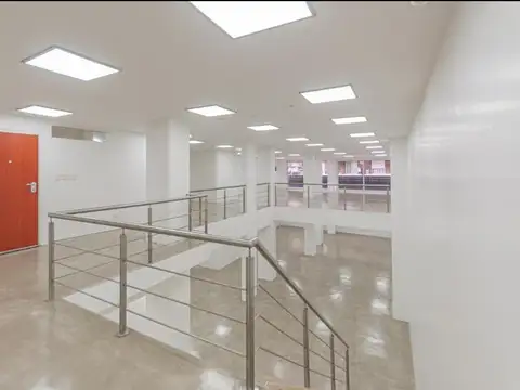 Excelente oficina de 532m2 refaccionada a nuevo en Recoleta  VENTA