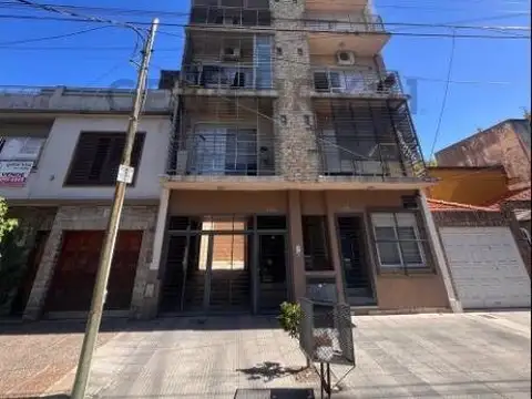 Luis A. Maspero 100, Piso 0