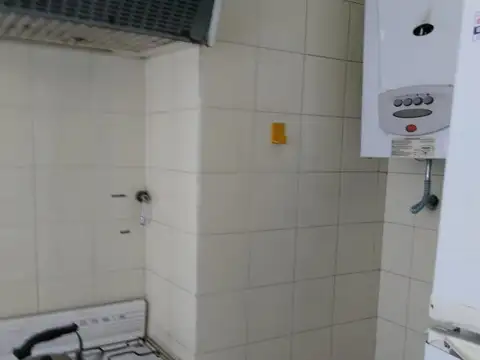 DEPTO 2 AMB BALCON A LA CALLE P/ 4 PERSONAS