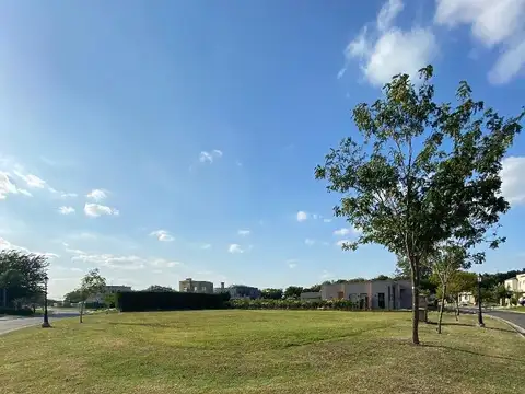 Lote central en venta - Santa Elena