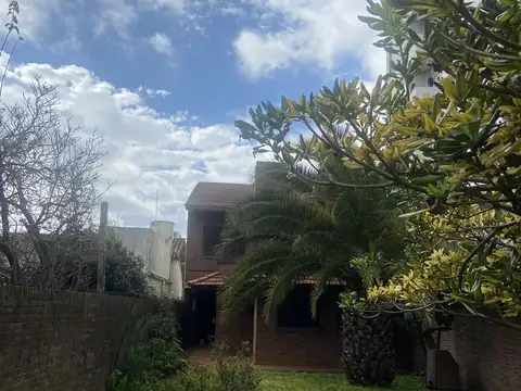 VILLA BALLESTER CENTRO: CHALET LOTE 8.66X50. CONSULTE 
