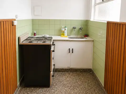 DEPARTAMENTO 2 AMBIENTES 42m² MUY LUMINOSO Pje. Pedro de Mendoza 380 2° H por escalera Avellaneda