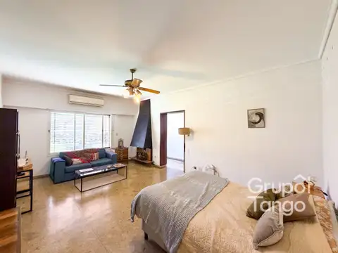 Rosalia De Castro 4700, Piso 0