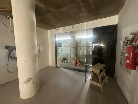 Local en alquler a estrenar  con jardin