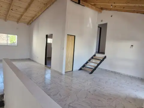 Depto Tipo Casa en Alquiler de 3 dormitorios