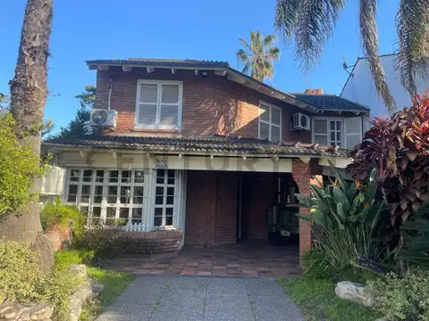 Venta de Casa 4 AMBIENTES en Ituzaingo, Ituzaingó