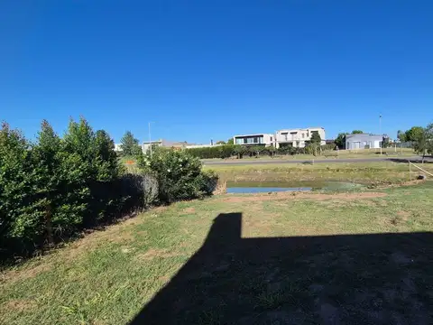 Casa en Venta en El Cantón - Barrio Islas, USD 250.000