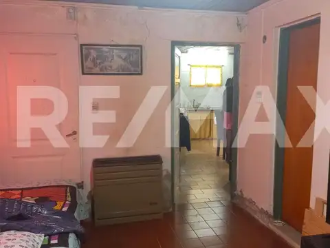 Casa 3 ambientes con 1 baño