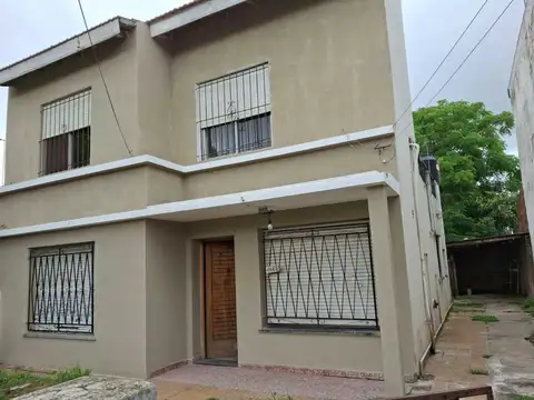 Casa en Venta en Berazategui [Cod: 084040]