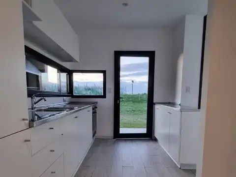 Casa en Venta en San Sebastian, USD 170.000