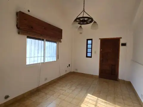 Depto Tipo Casa 3 ambientes con 1 baño