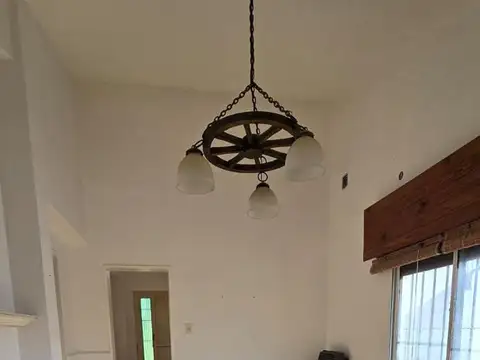 Depto Tipo Casa en Alquiler con 1 cocheras
