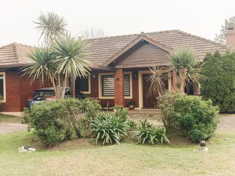 Casa en el country Boca Raton, Pilar