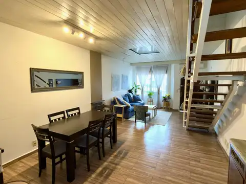Casa 5 ambientes con 4 baños
