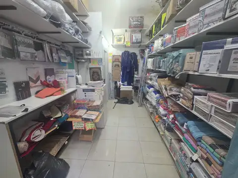 ALQUILER LOCAL COMERCIAL EN LINIERS FRENTE A PLAZA LINIERS SHOPPING