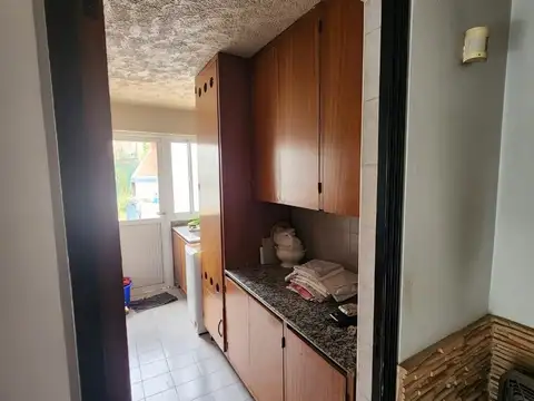 VENTA CASA 4 DORMITORIOS DORREGO MENDOZA