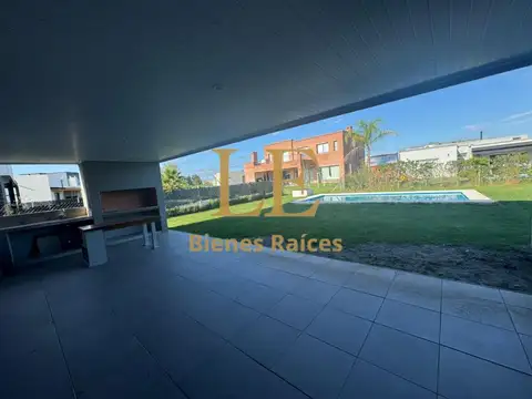 Casa en Venta en El Canton, USD 237.000