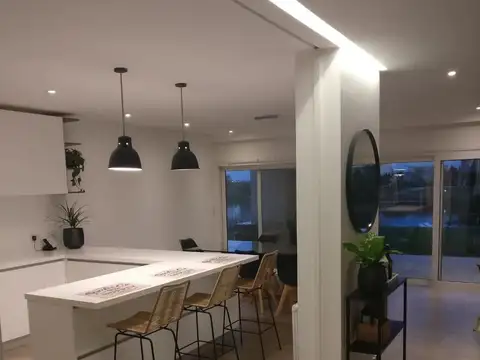 VENTA CASA A LA LAGUNA