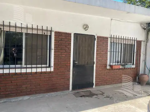 Luis Sullivan al 2200  entre Beaucheff y Piedra Buena