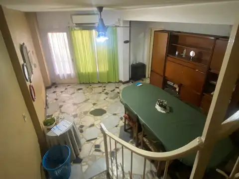 Depto Tipo Casa en Venta 50 años