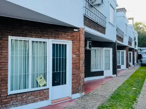 Depto Tipo Casa en Venta de 3 ambientes