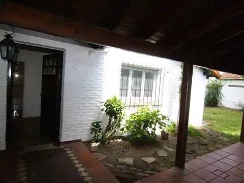 Casa en Venta en Martinez, USD 220.000