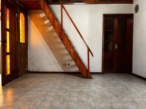 Depto Tipo Casa en Venta en Villa Adelina, USD 105.000