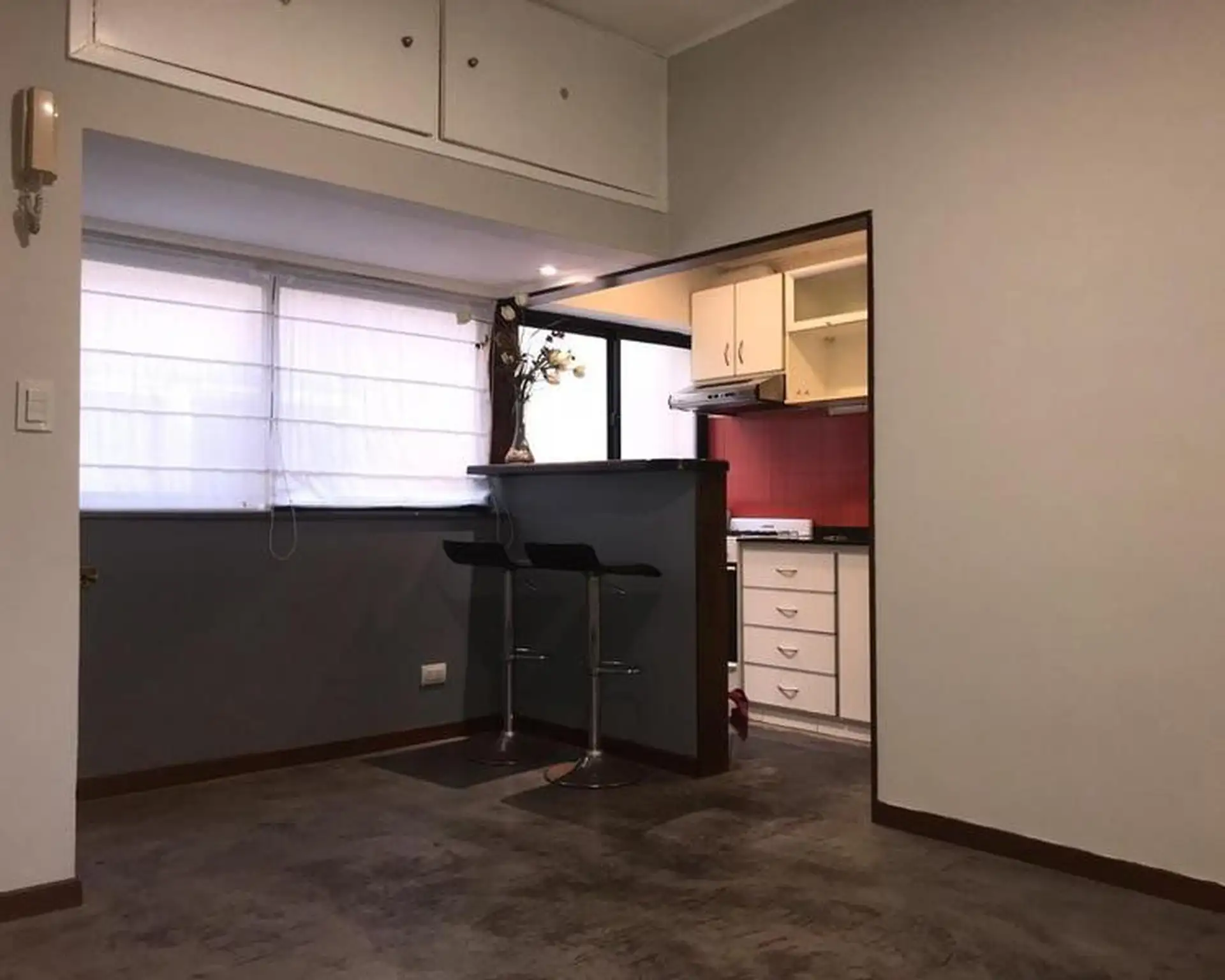 Departamento de dos ambientes al contrafrente abierto