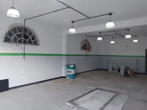 Local en Venta Via Pública