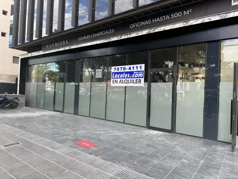 A metros Quinta de Olivos, Local 690 m2 ideal para un Flagship Store