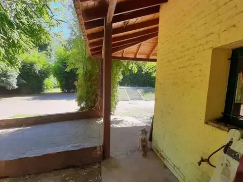 Casa en venta - 3 Dormitorios 2 Baños - 2.300Mts2 - Cañuelas