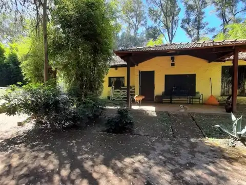 Casa en venta - 3 Dormitorios 2 Baños - 2.300Mts2 - Cañuelas