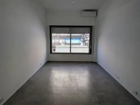 Cullen 5200, Piso 1