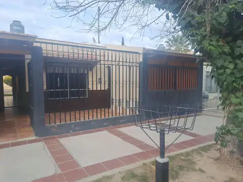 CASA EN VENTA 3 DORMITORIOS LAS HERAS APTO CRÉDITO