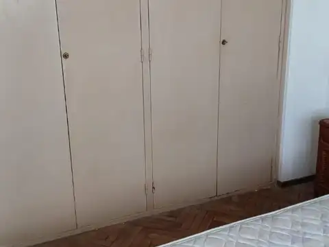 Mitre 348 piso 22. Vista al rio. Amoblado