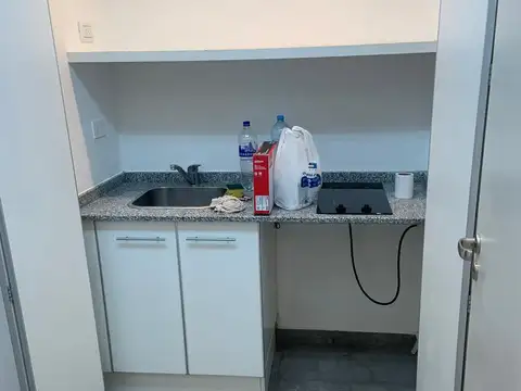 Oficina 2 ambientes con 2 baños