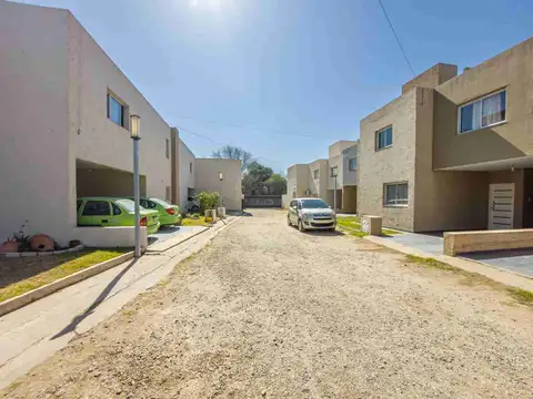 VENTA DUPLEX LOS BOULEVARES